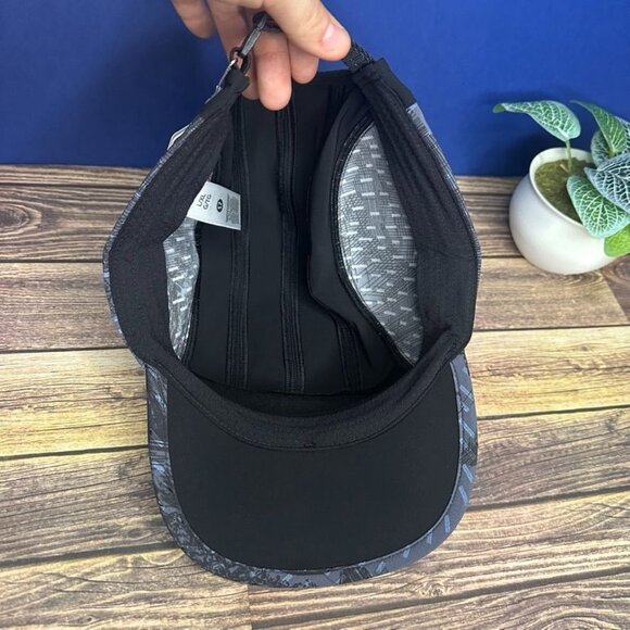 Lululemon Women's Multi Panel Run Hat NWT Size L/XL (Black) "For All Runners." - Picture 10 of 12